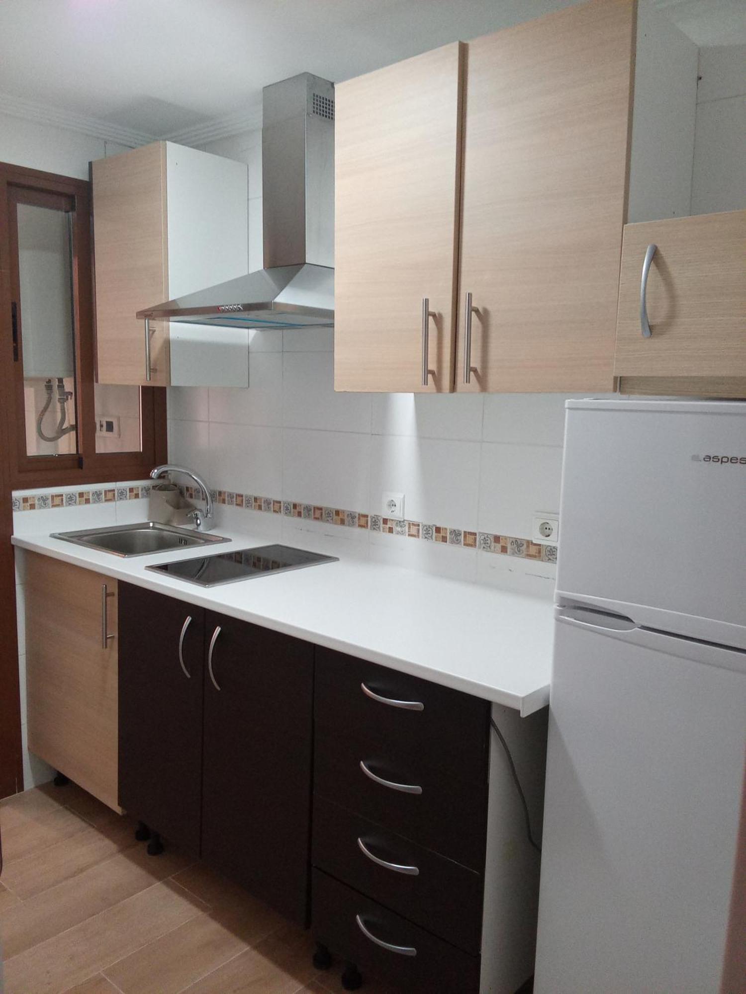 Comodo Aparta Estudio Centrico En Alicante Luaran gambar